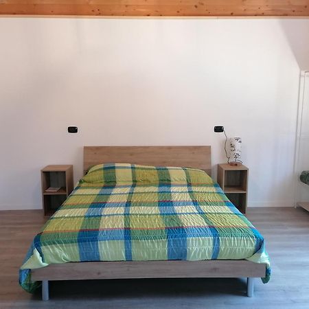 Agriturismo Bio Apipoli Lucino エクステリア 写真