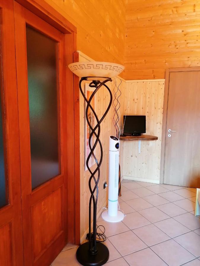 Agriturismo Bio Apipoli Lucino エクステリア 写真