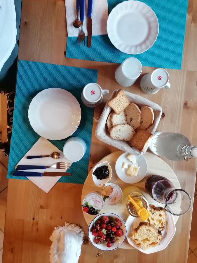 Agriturismo Bio Apipoli Lucino エクステリア 写真
